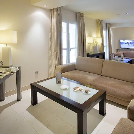 Hotel Suances ホテル