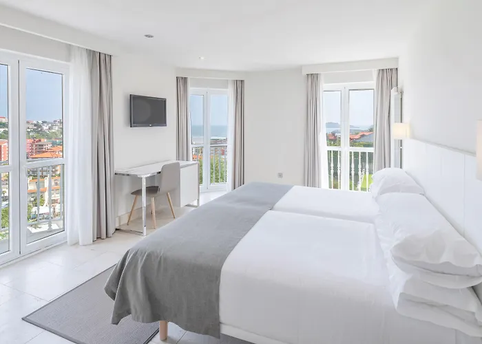 Otel Hotel Suances 3*