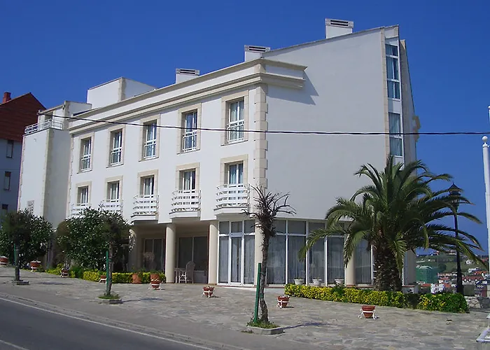 Hotel Suances Hotel 3*